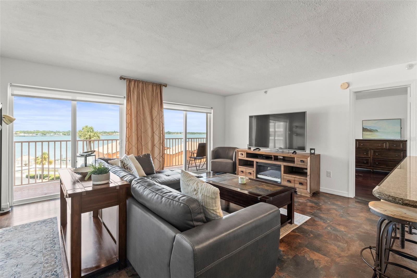 7432 SUNSHINE SKYWAY LN S #402, ST PETERSBURG, FL, 33711