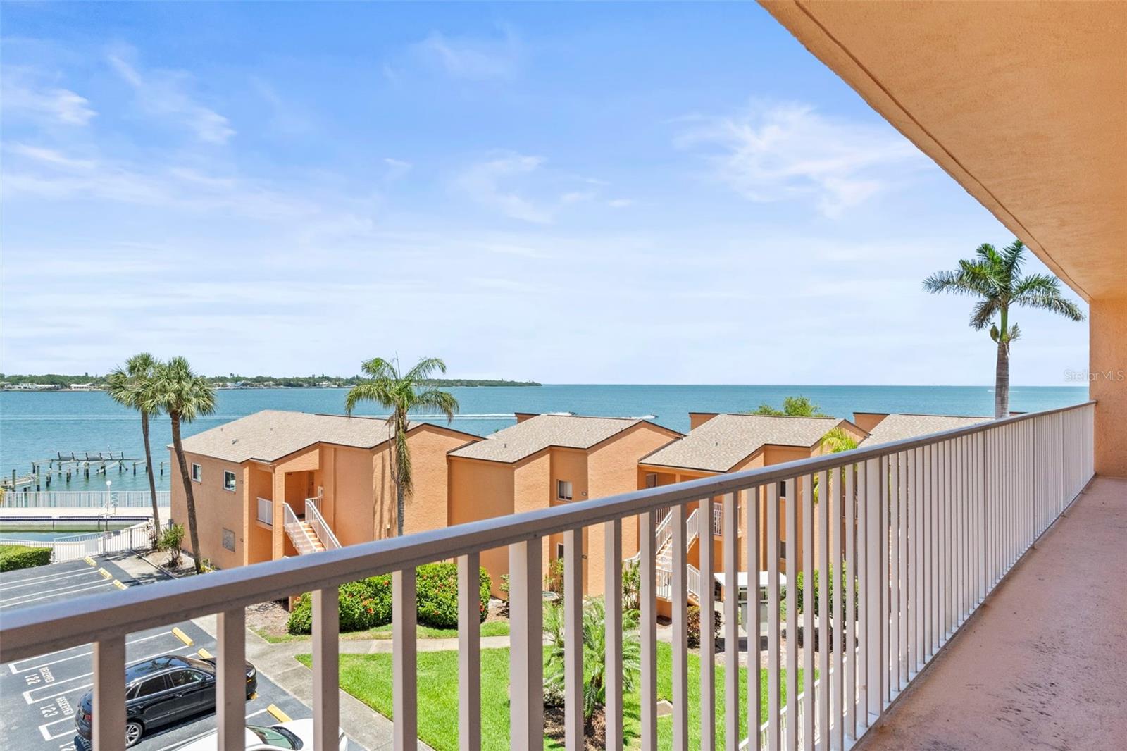 7432 SUNSHINE SKYWAY LN S #402, ST PETERSBURG, FL, 33711