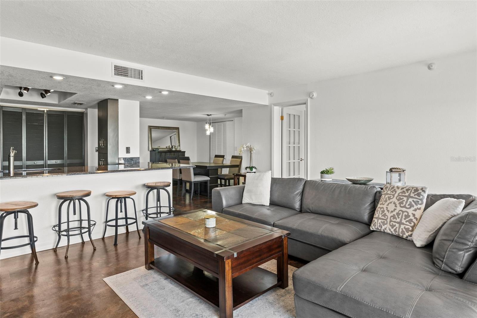 7432 SUNSHINE SKYWAY LN S #402, ST PETERSBURG, FL, 33711