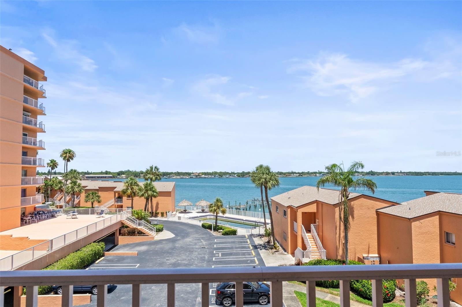 7432 SUNSHINE SKYWAY LN S #402, ST PETERSBURG, FL, 33711