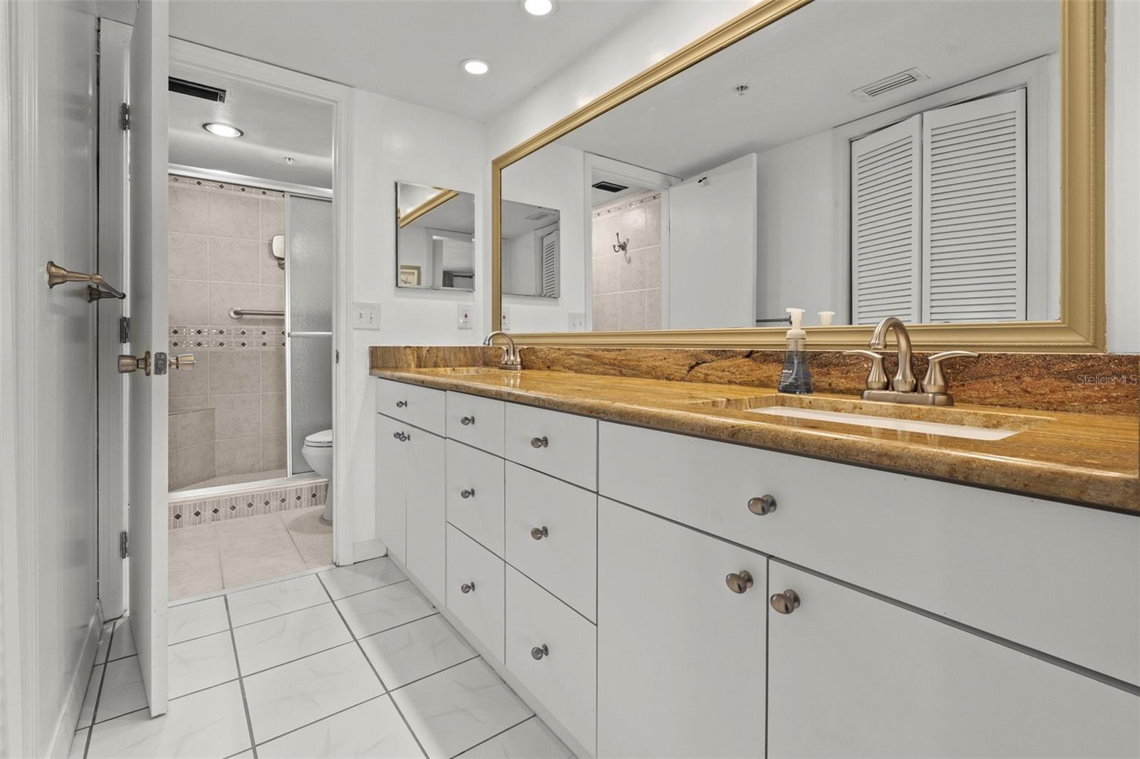 7432 SUNSHINE SKYWAY LN S #402, ST PETERSBURG, FL, 33711