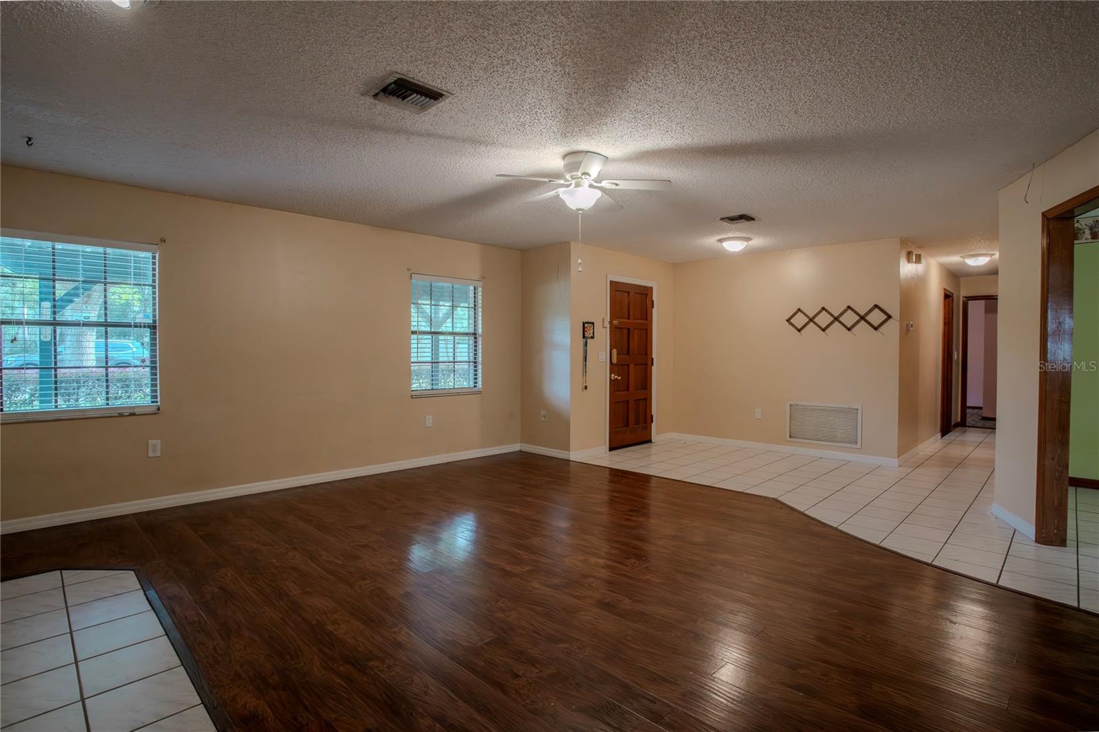 18015 PALM ST, UMATILLA, FL, 32784