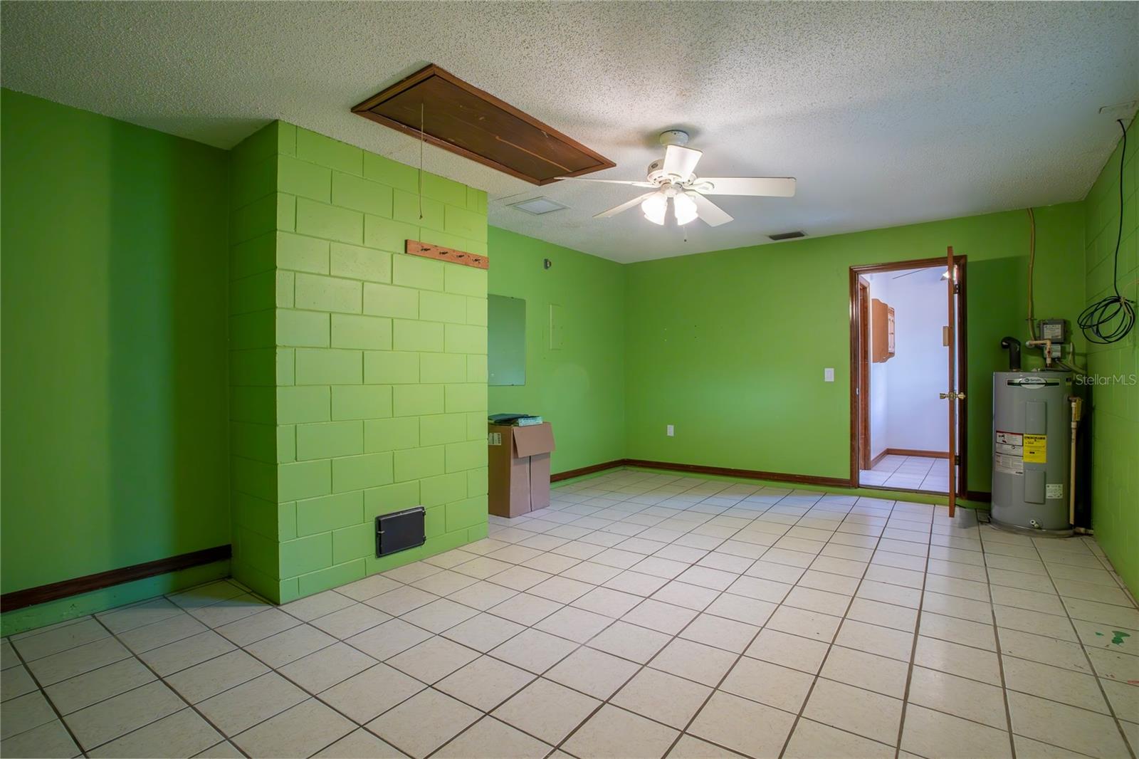 18015 PALM ST, UMATILLA, FL, 32784