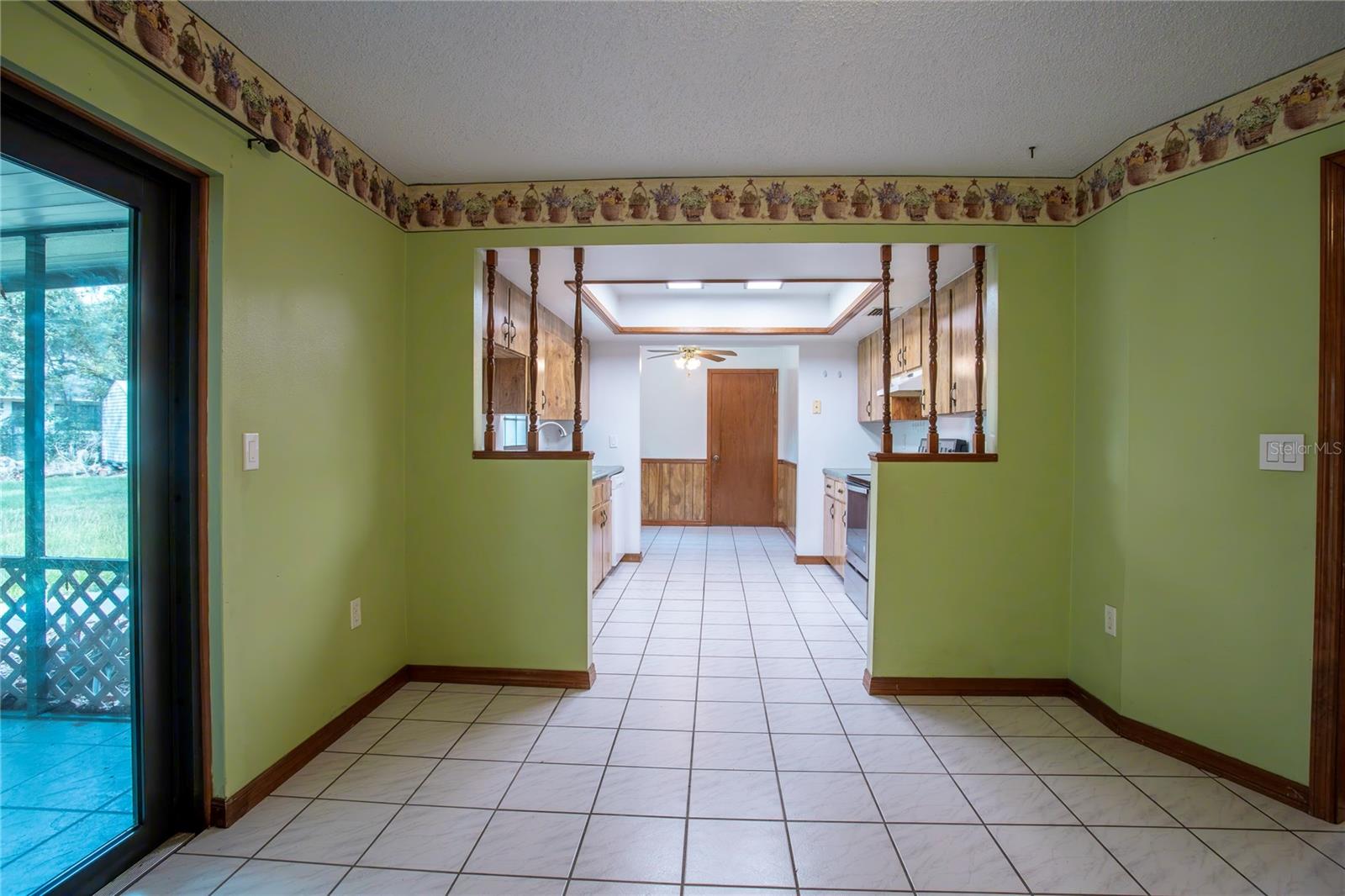 18015 PALM ST, UMATILLA, FL, 32784