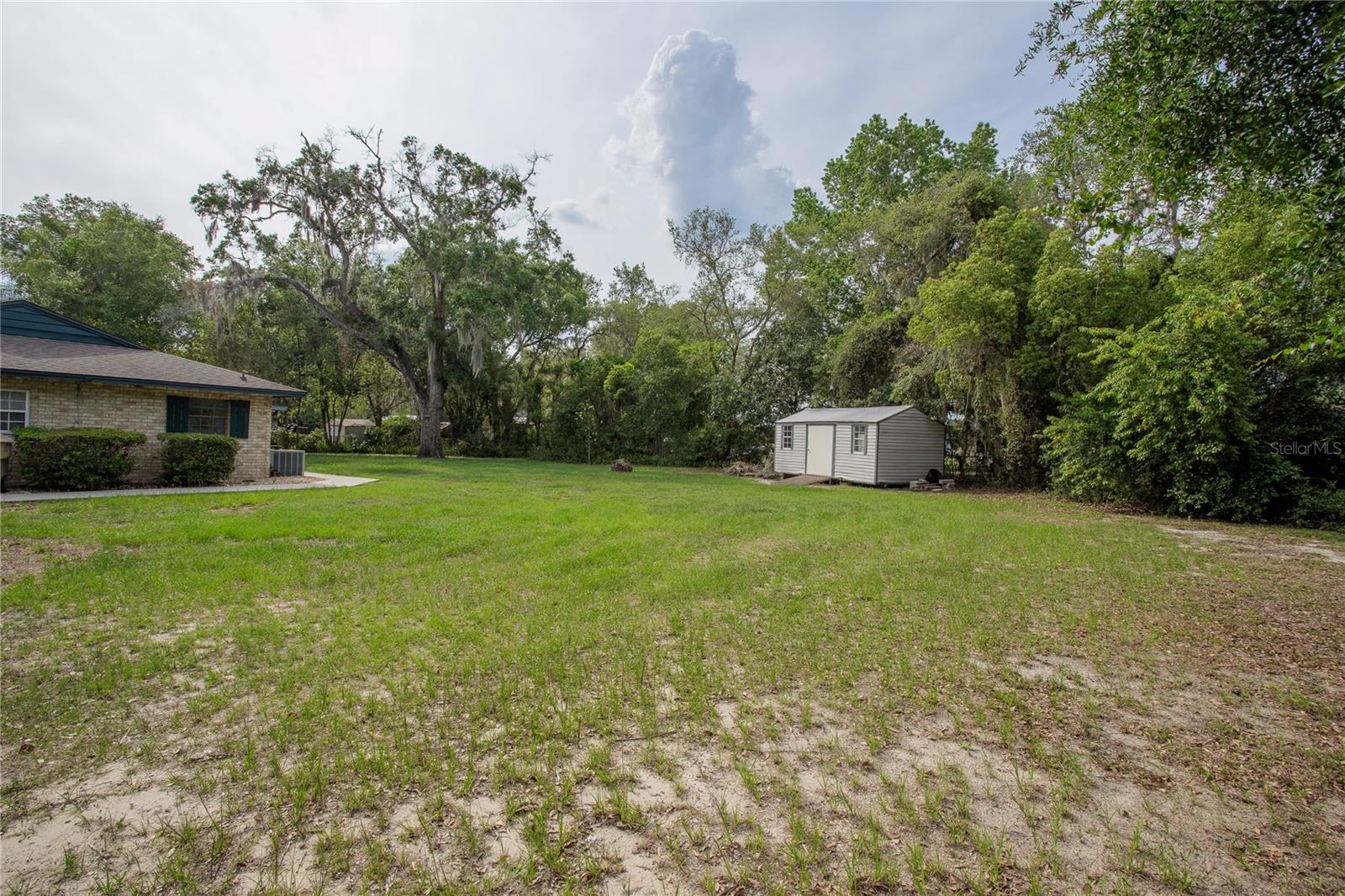 18015 PALM ST, UMATILLA, FL, 32784