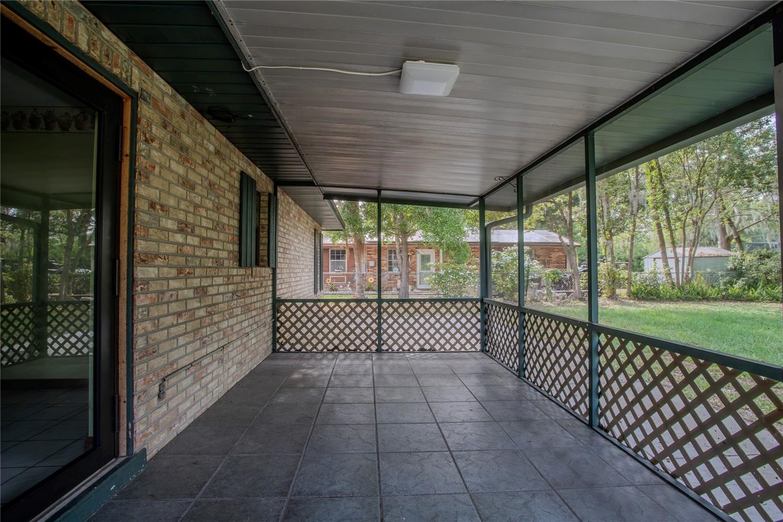 18015 PALM ST, UMATILLA, FL, 32784