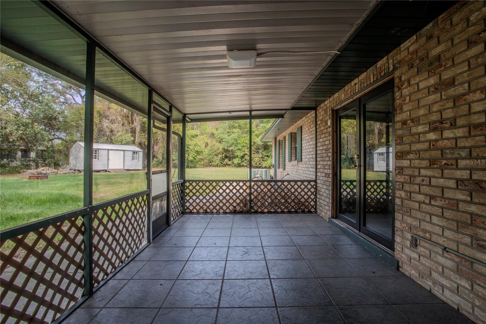 18015 PALM ST, UMATILLA, FL, 32784