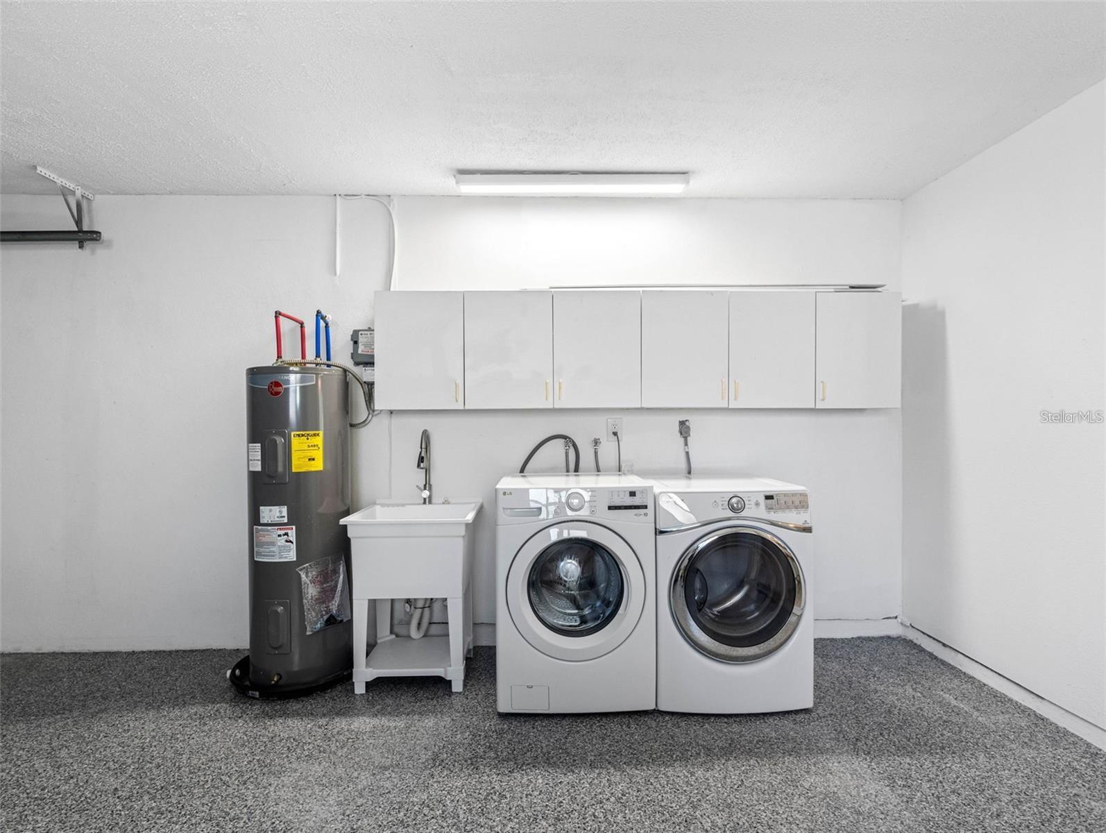 562 JOHNS PASS AVE, MADEIRA BEACH, FL, 33708