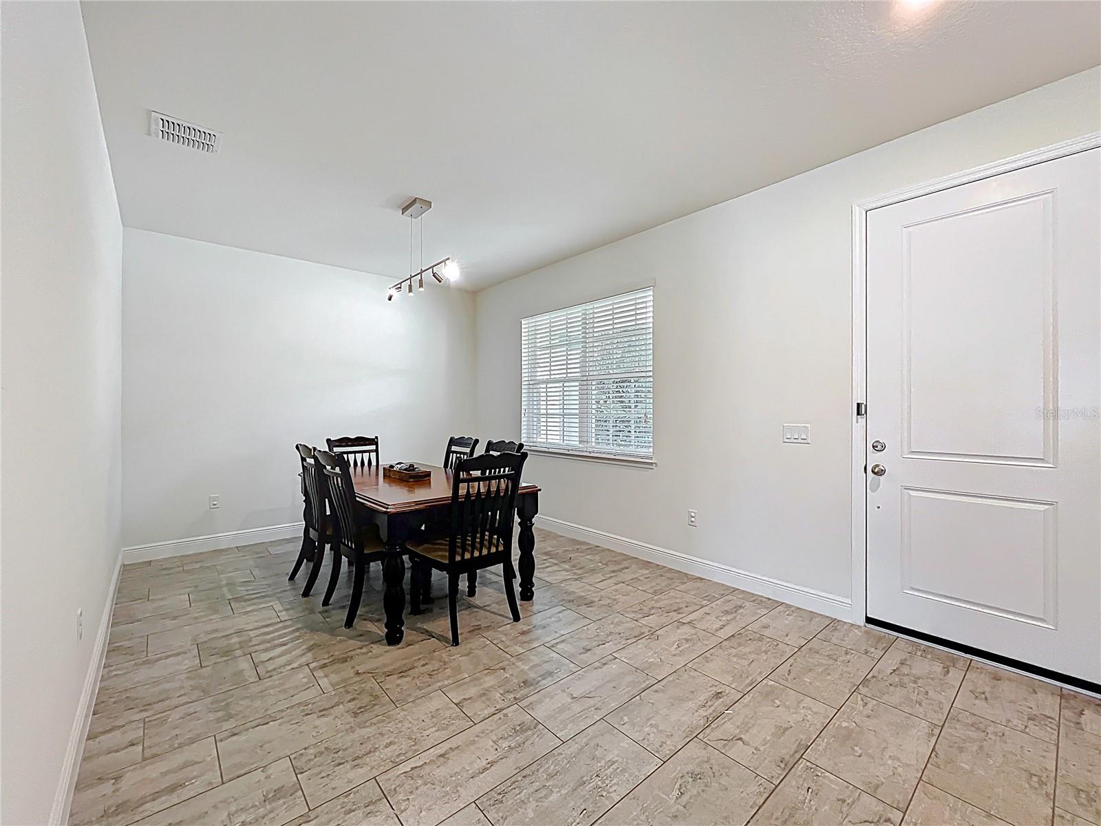 3184 PINENUT DR, APOPKA, FL, 32712