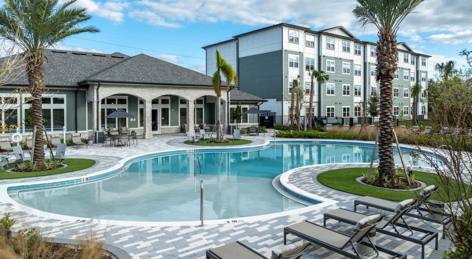 10881 CALADESI AVE #B2, TAMPA, FL, 33610