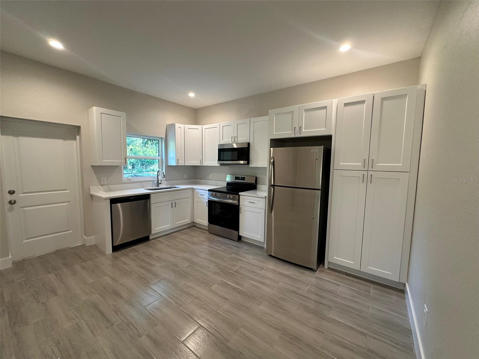 281 SUNFLOWER ST, PUNTA GORDA, FL, 33982