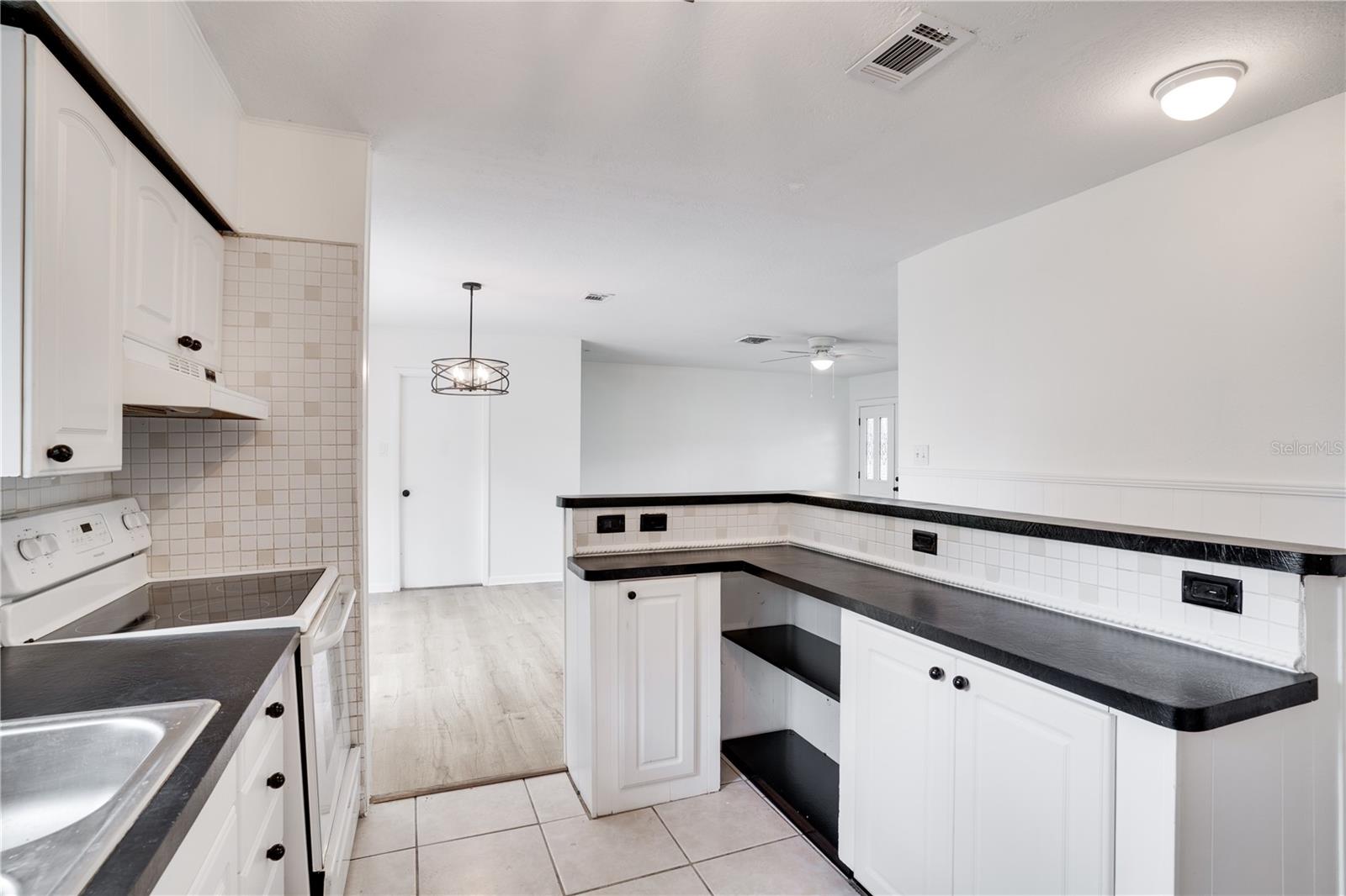 4650 32ND AVE N, ST PETERSBURG, FL, 33713