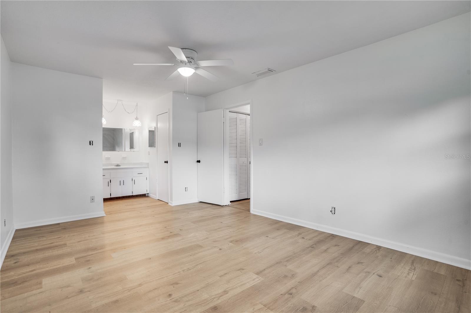 4650 32ND AVE N, ST PETERSBURG, FL, 33713