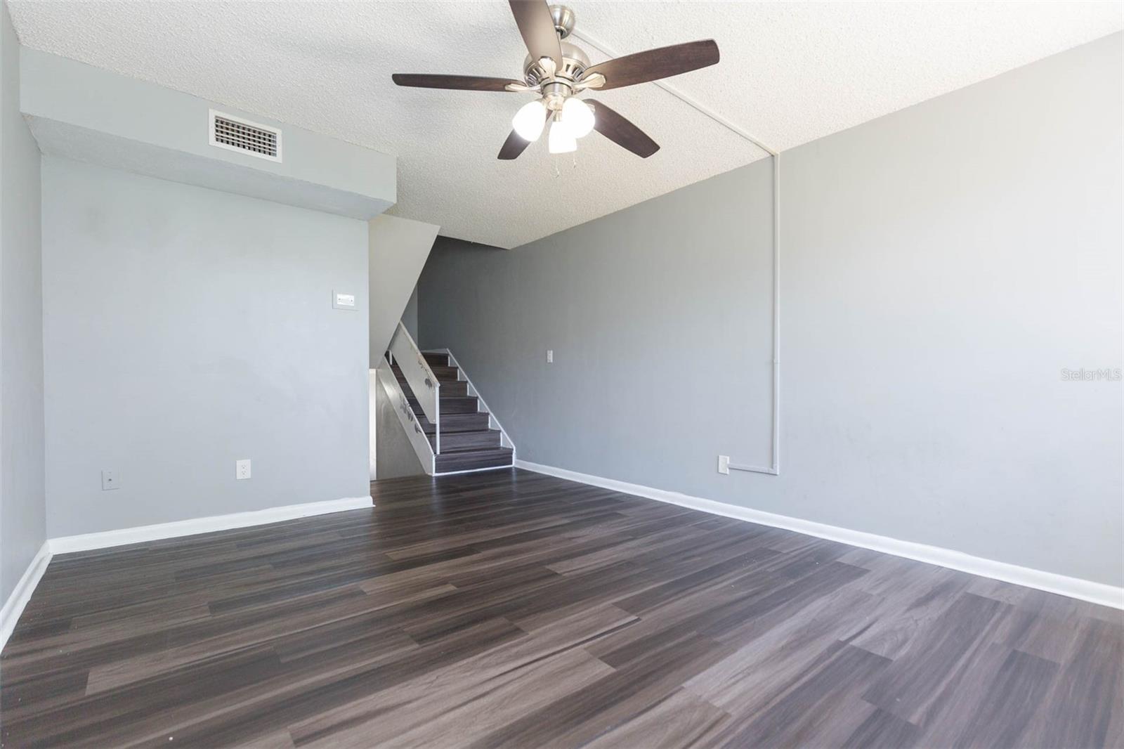 4517 LA CAPRI CT, TAMPA, FL, 33611