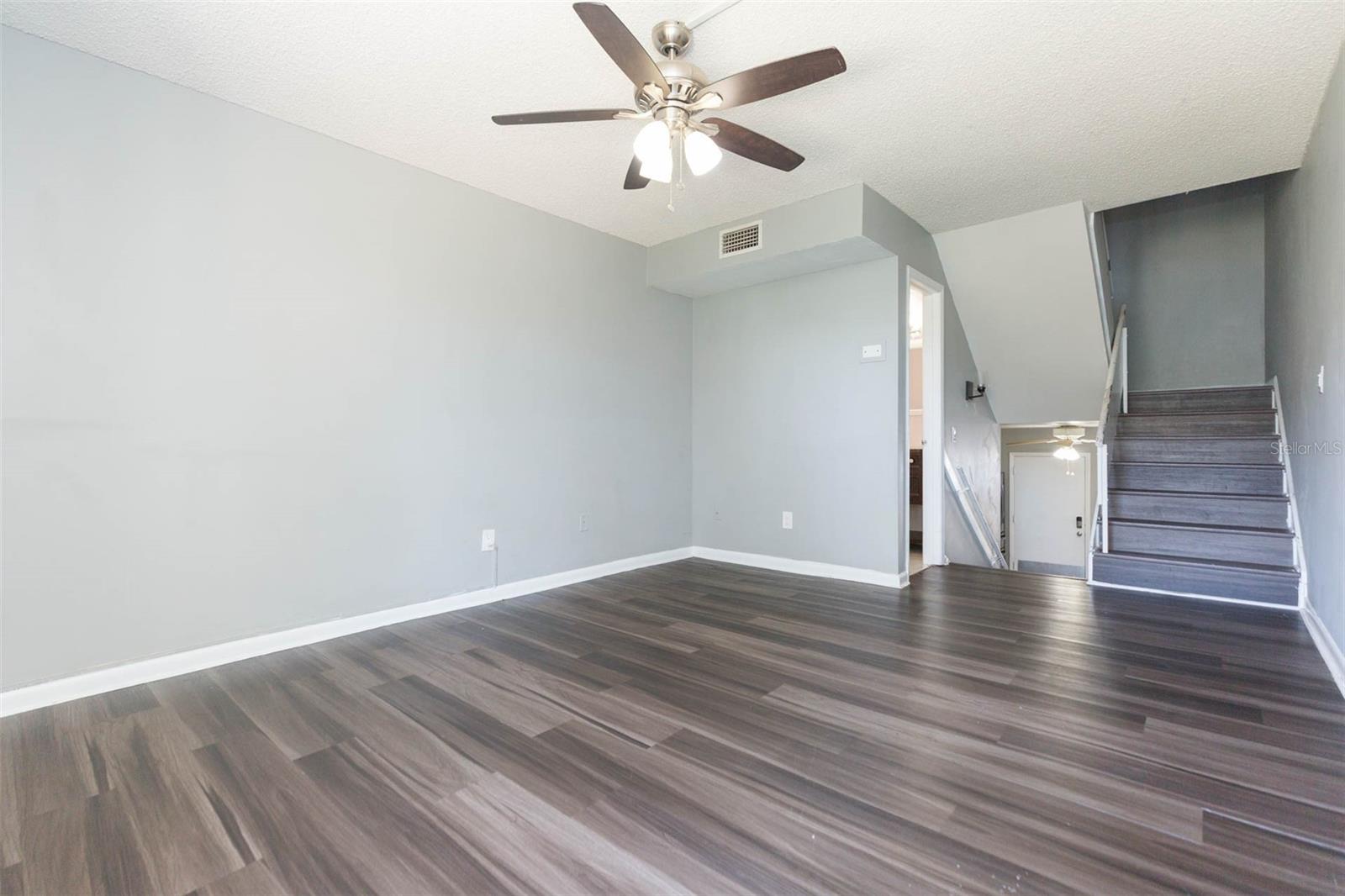 4517 LA CAPRI CT, TAMPA, FL, 33611