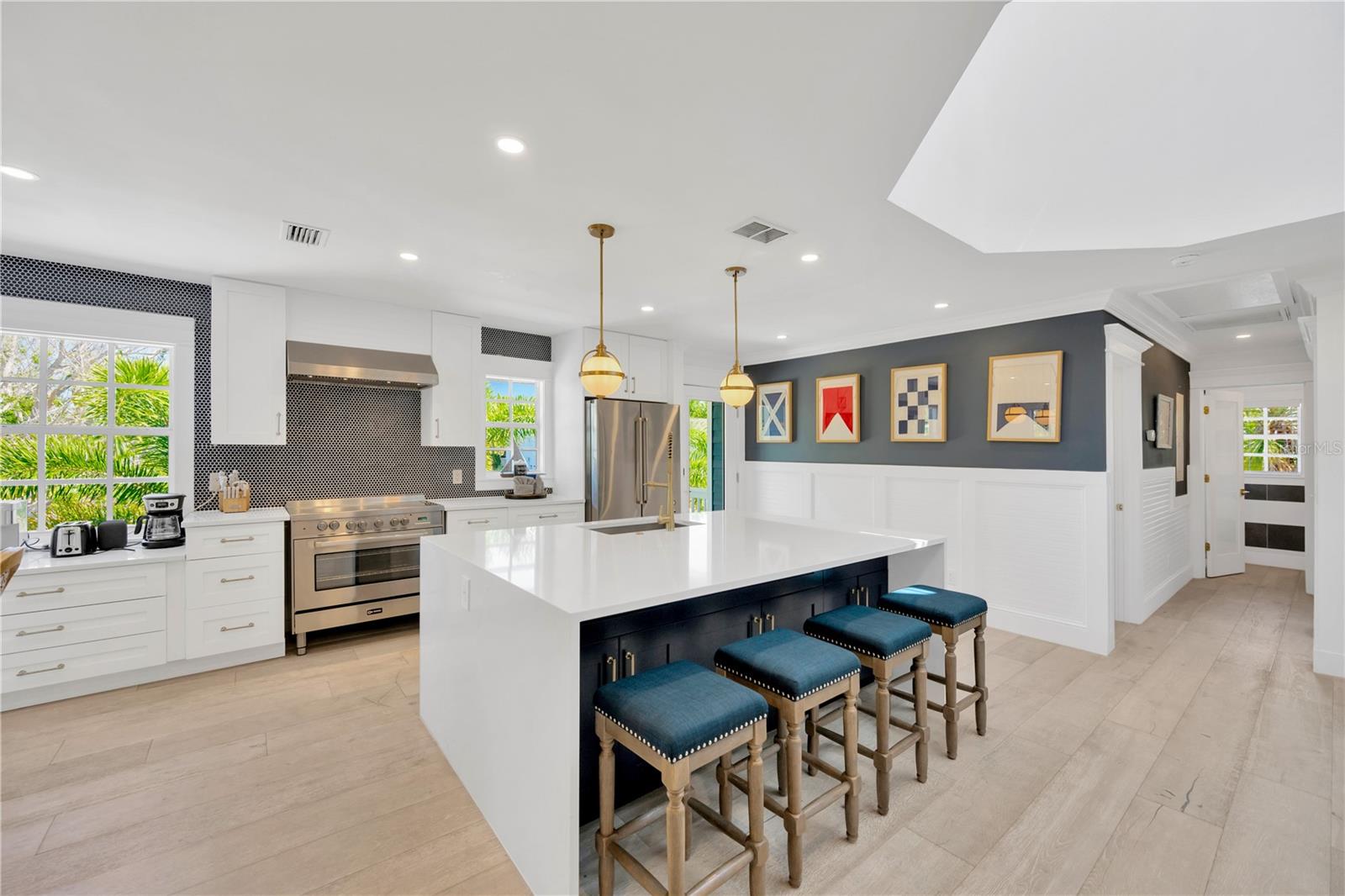 540 GULF BAY RD, LONGBOAT KEY, FL, 34228