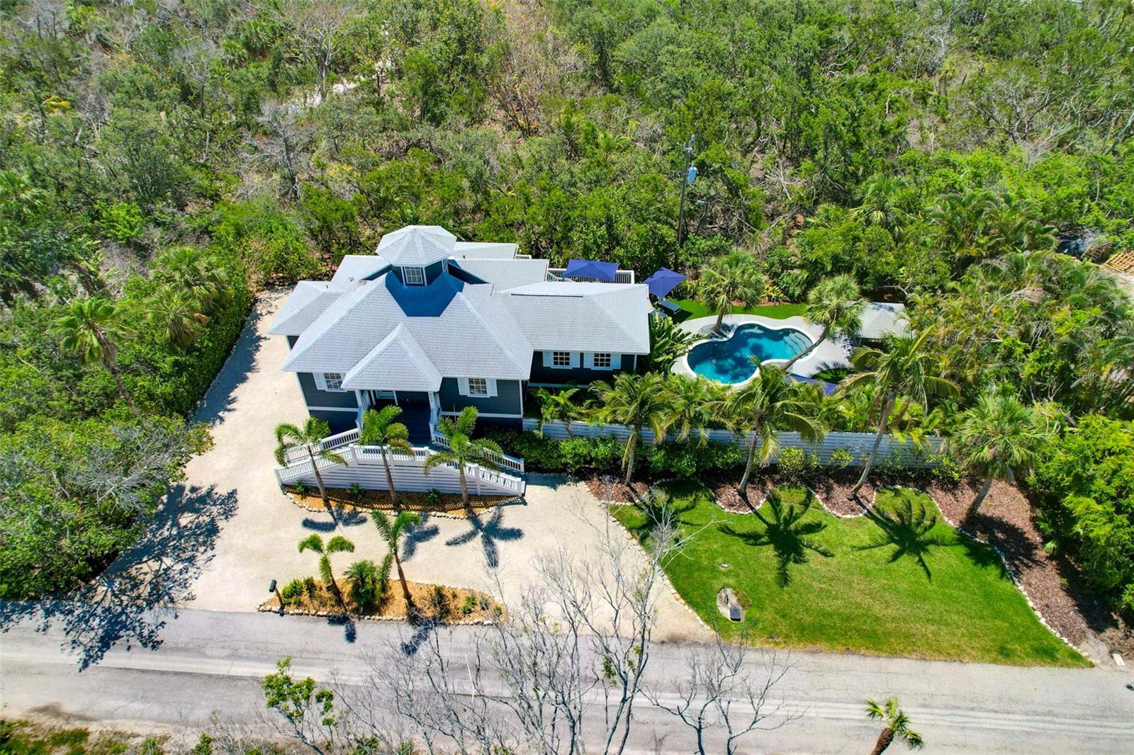 540 GULF BAY RD, LONGBOAT KEY, FL, 34228