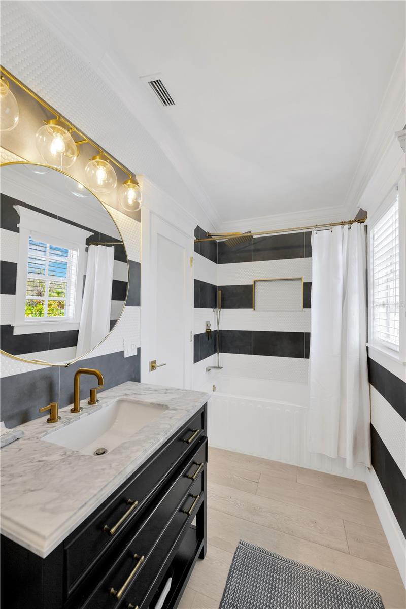 540 GULF BAY RD, LONGBOAT KEY, FL, 34228