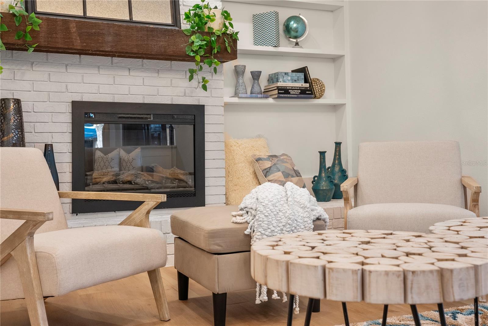 3925 DUNAIRE DR, VALRICO, FL, 33596