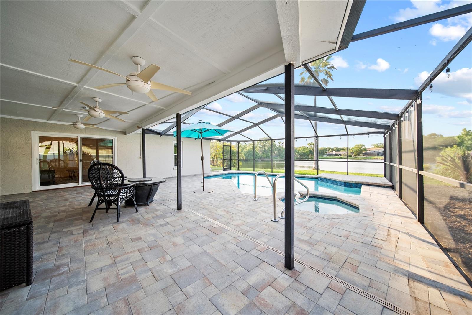 3925 DUNAIRE DR, VALRICO, FL, 33596