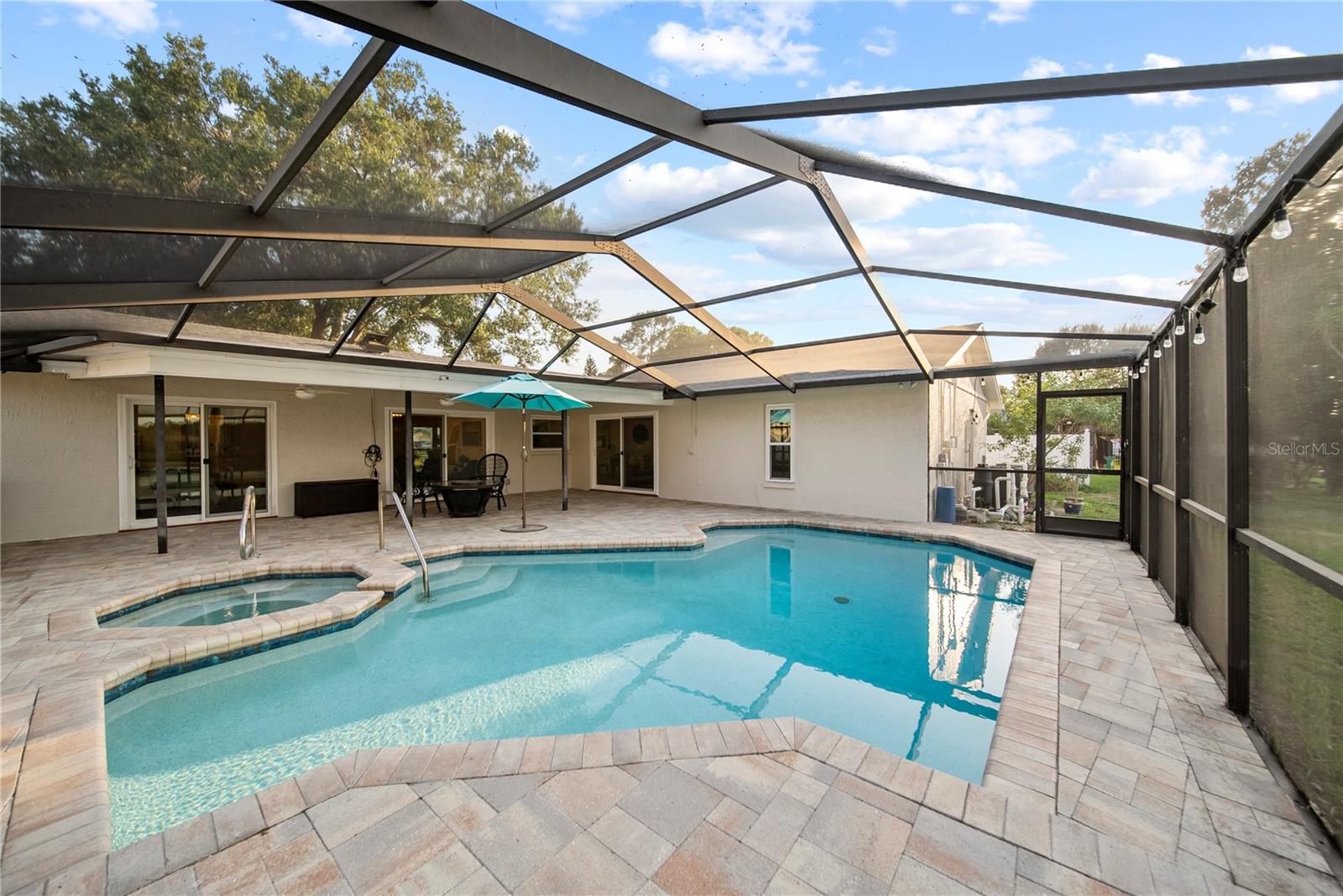 3925 DUNAIRE DR, VALRICO, FL, 33596