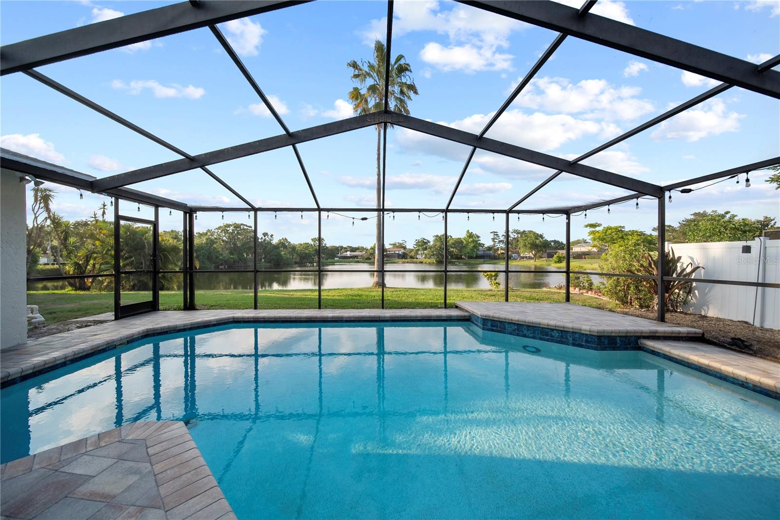 3925 DUNAIRE DR, VALRICO, FL, 33596