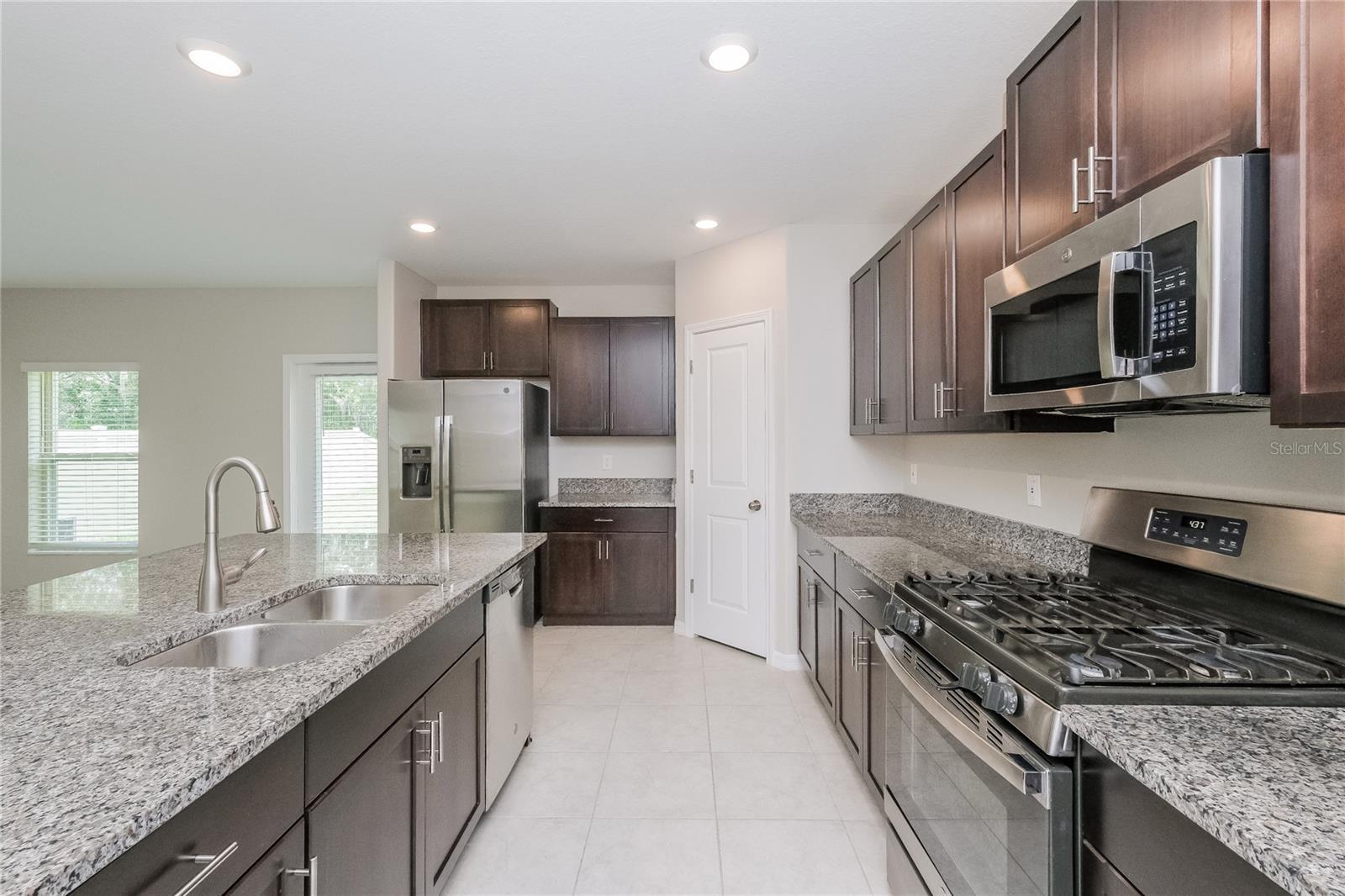 5227 WHITE CHICORY DR, APOLLO BEACH, FL, 33572