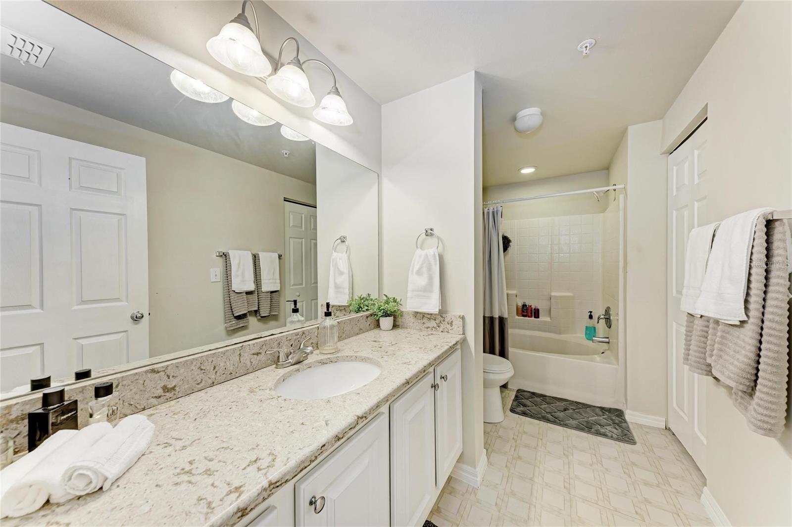 5601 BENTGRASS DR #10-304, SARASOTA, FL, 34235