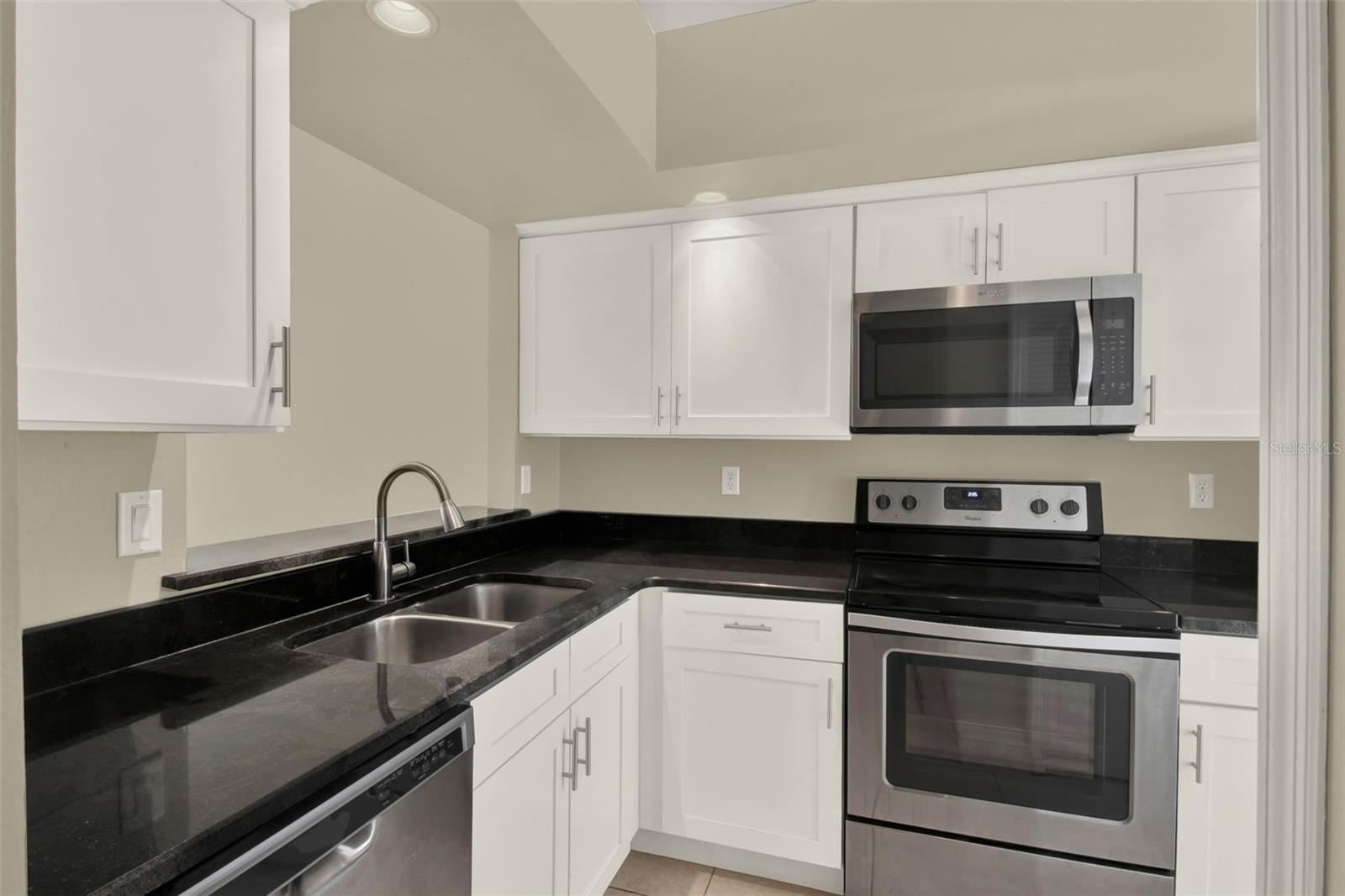 3249 SANDY SHORE LN, KISSIMMEE, FL, 34743