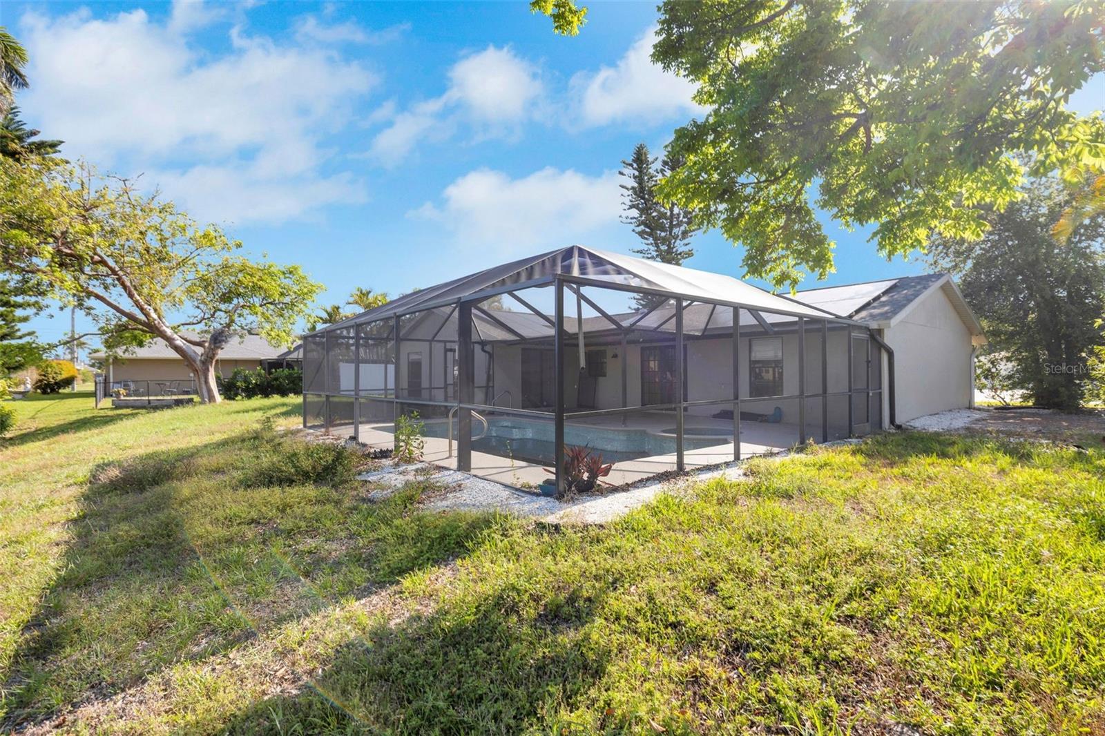 910 SE 23RD PL, CAPE CORAL, FL, 33990