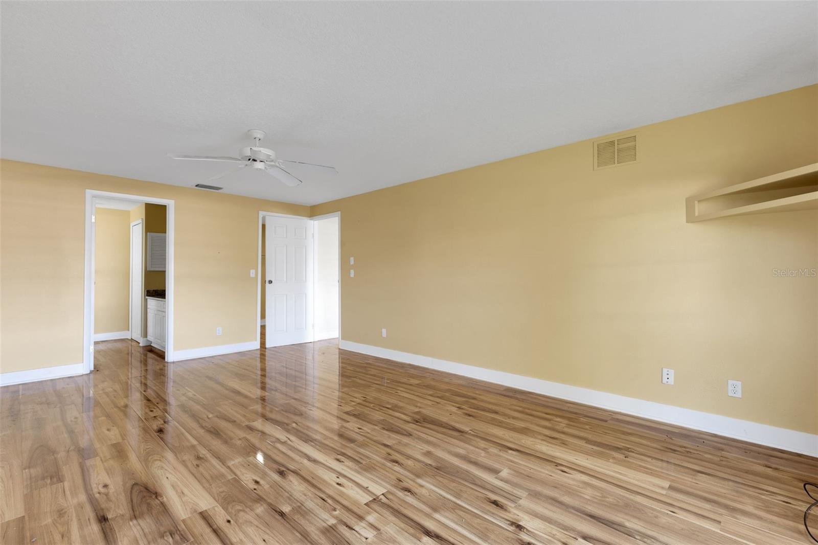 910 SE 23RD PL, CAPE CORAL, FL, 33990