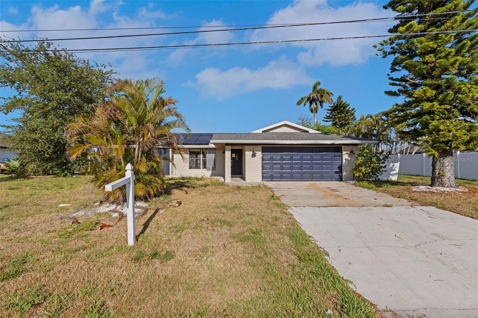 910 SE 23RD PL, CAPE CORAL, FL, 33990