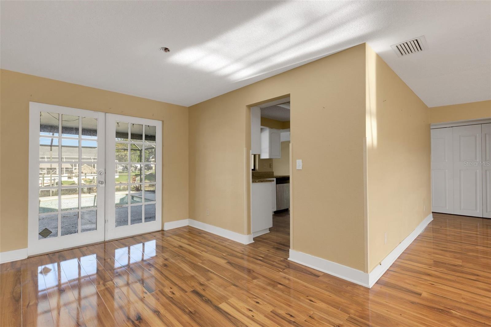 910 SE 23RD PL, CAPE CORAL, FL, 33990