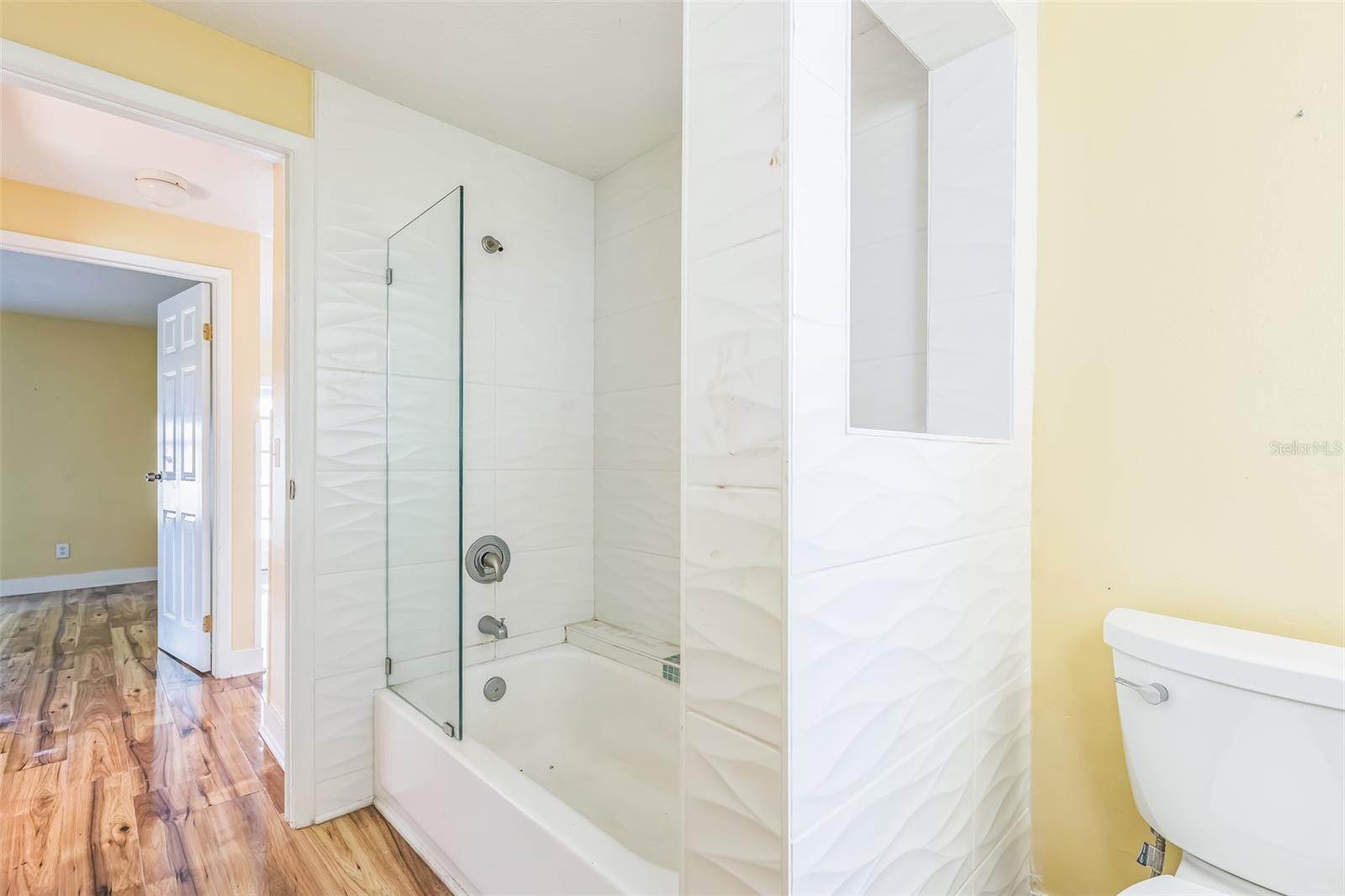 910 SE 23RD PL, CAPE CORAL, FL, 33990