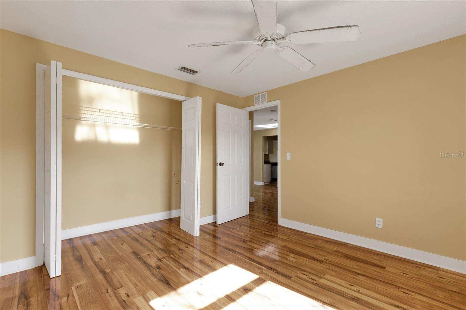 910 SE 23RD PL, CAPE CORAL, FL, 33990