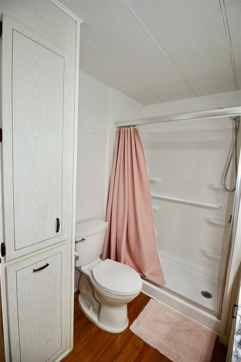 TB8388667 Property Photo