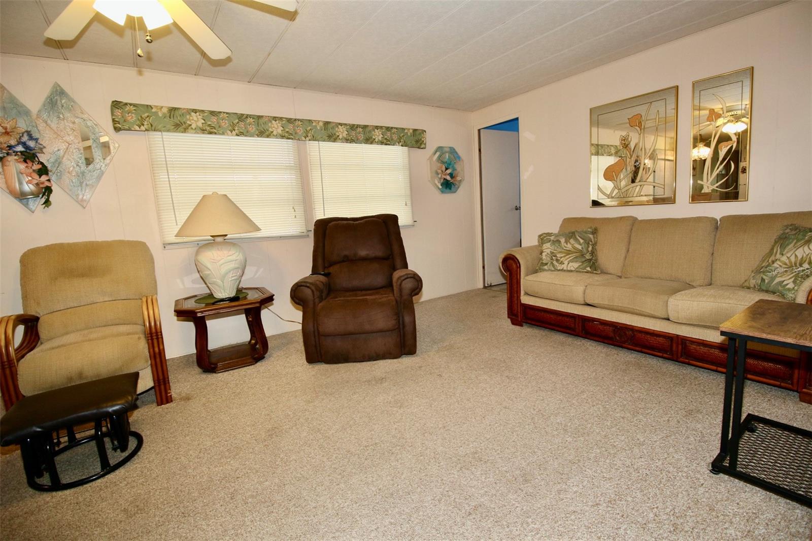 TB8388667 Property Photo