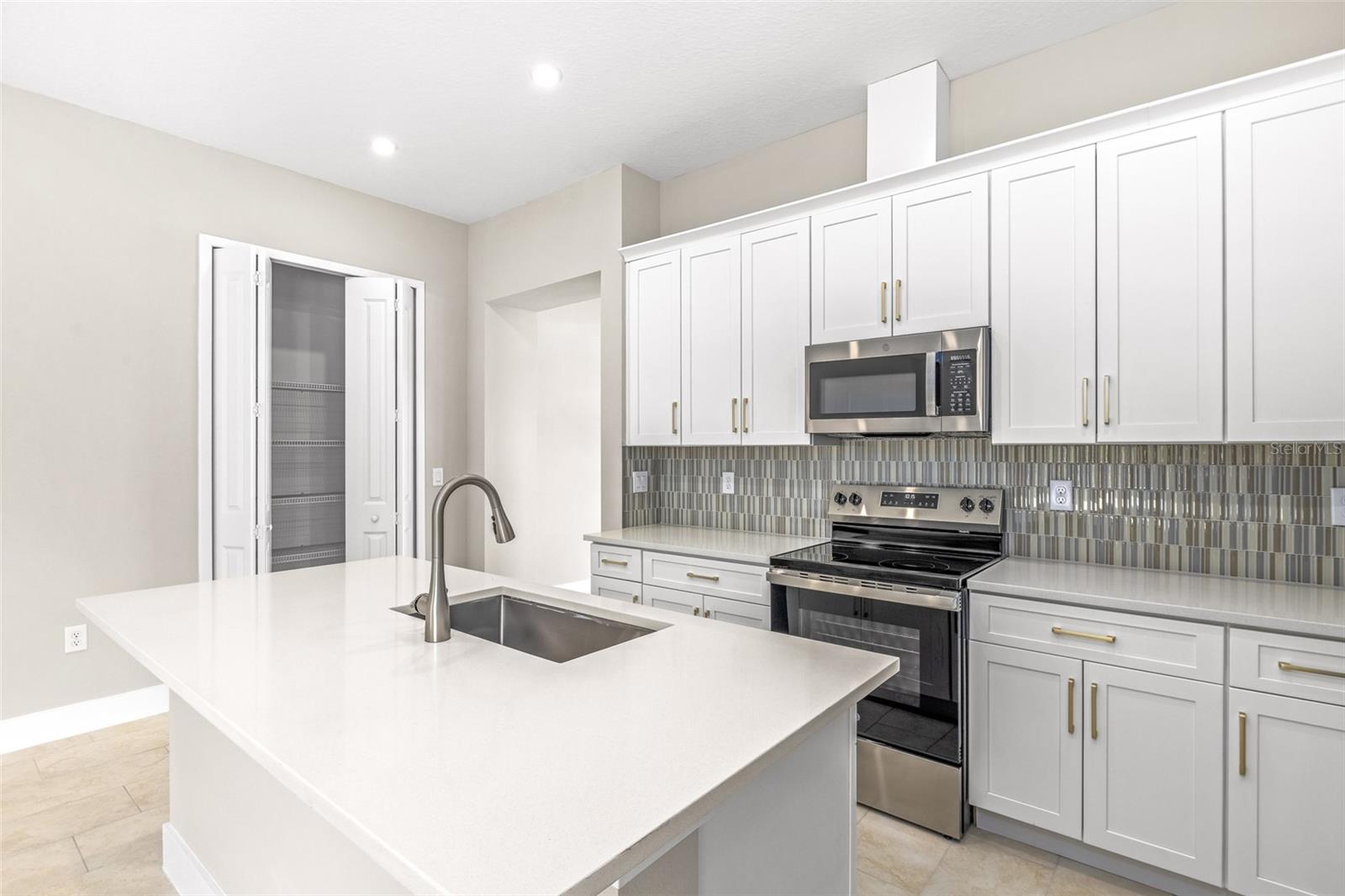 1257 CHAMPIONS DR, DAYTONA BEACH, FL, 32124