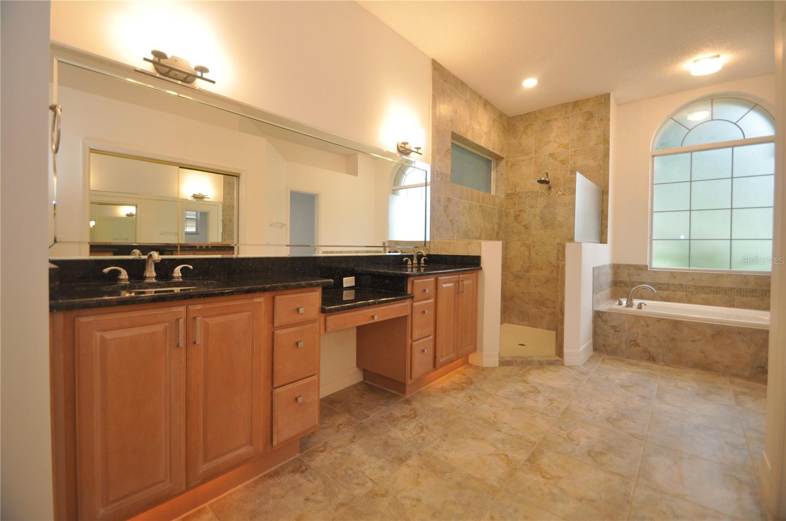 12 CLEMENTINA CT, PALM COAST, FL, 32137