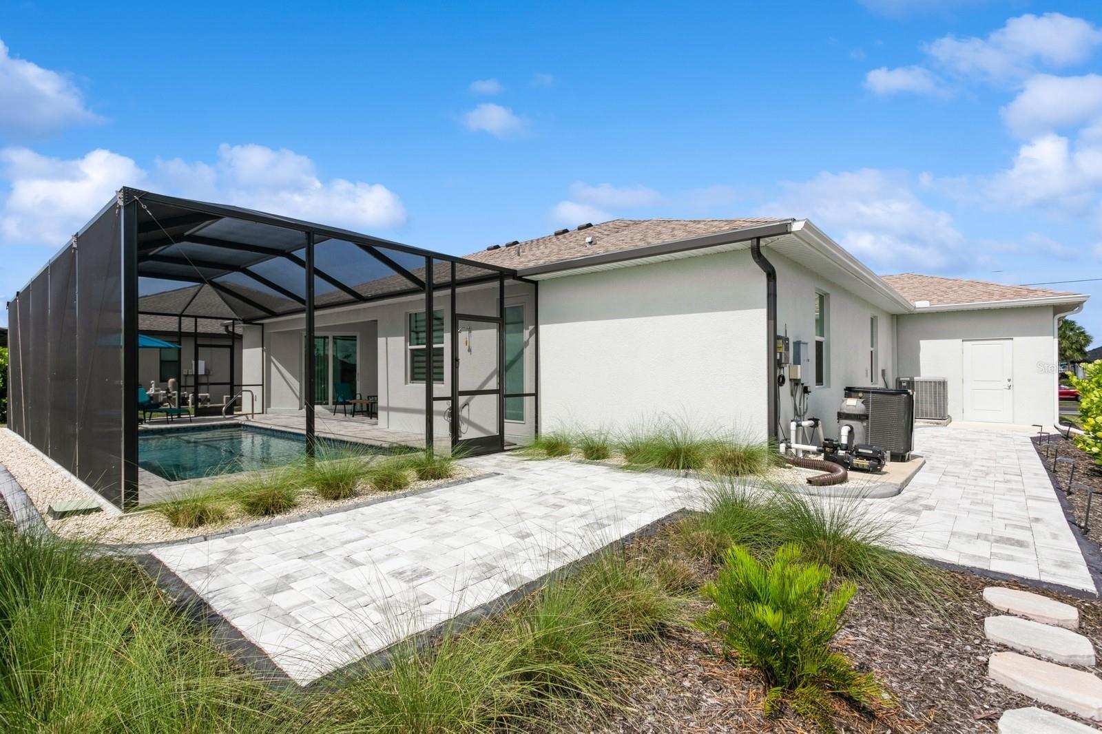 180 ROTONDA BLVD N, ROTONDA WEST, FL, 33947