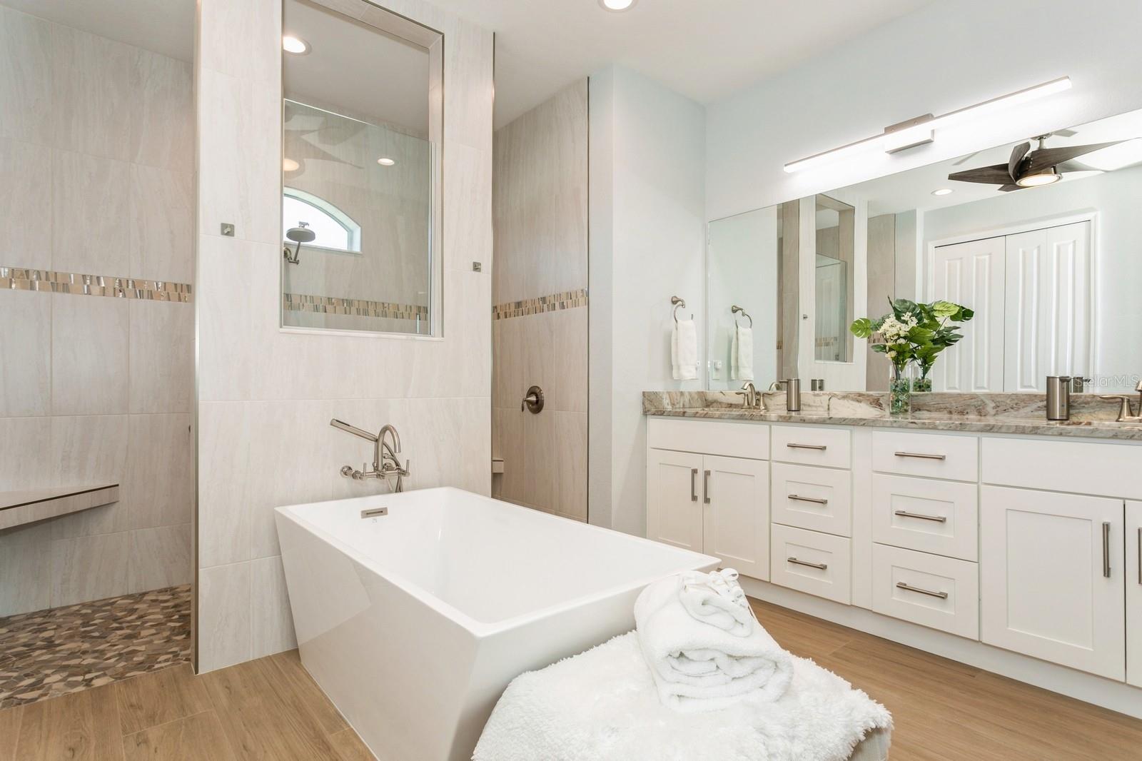 180 ROTONDA BLVD N, ROTONDA WEST, FL, 33947