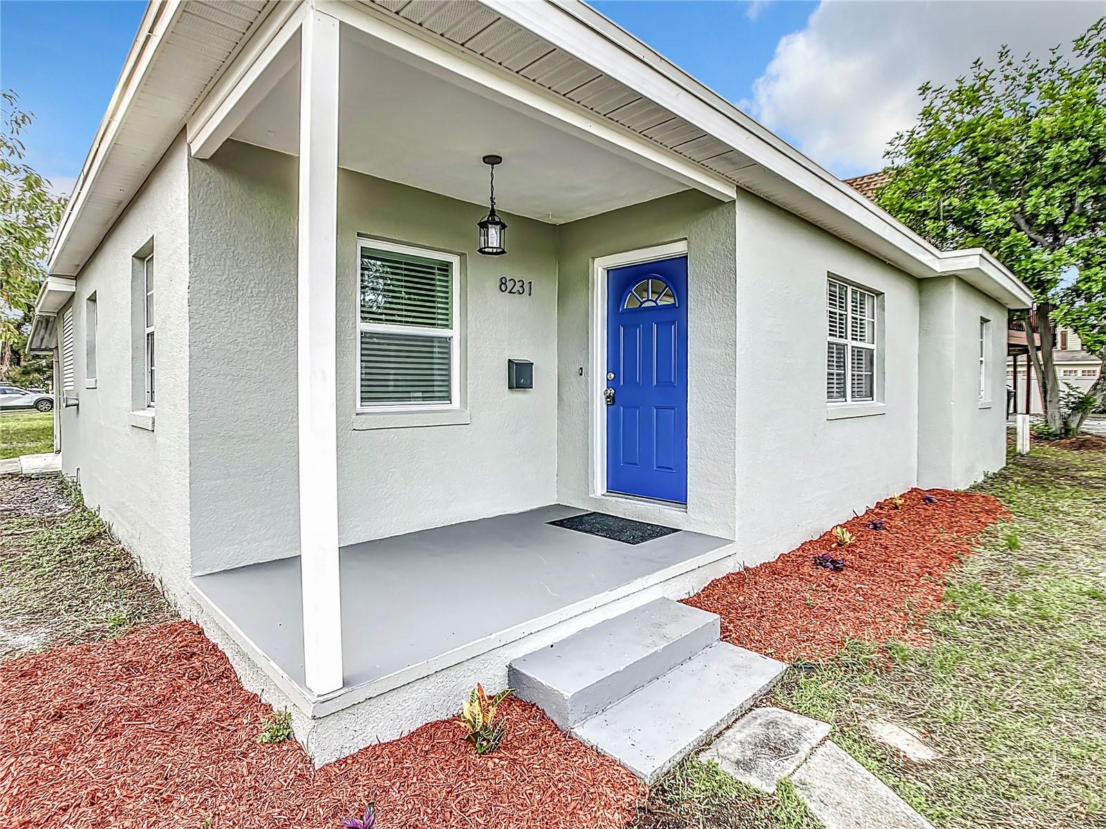 8231 RIVERSIDE DR NE, ST PETERSBURG, FL, 33702