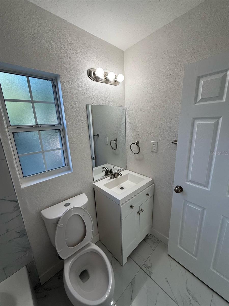 8231 RIVERSIDE DR NE, ST PETERSBURG, FL, 33702