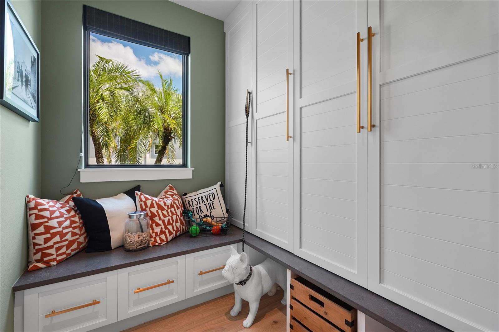 A4653436 Property Photo