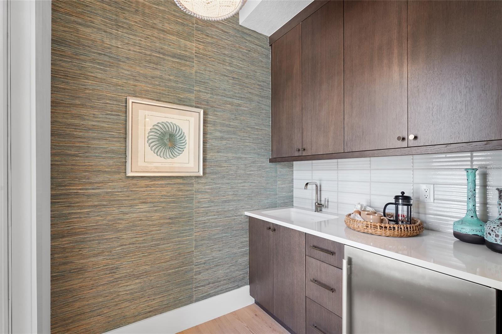 A4653436 Property Photo