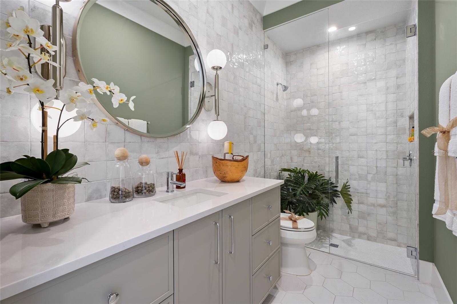 A4653436 Property Photo