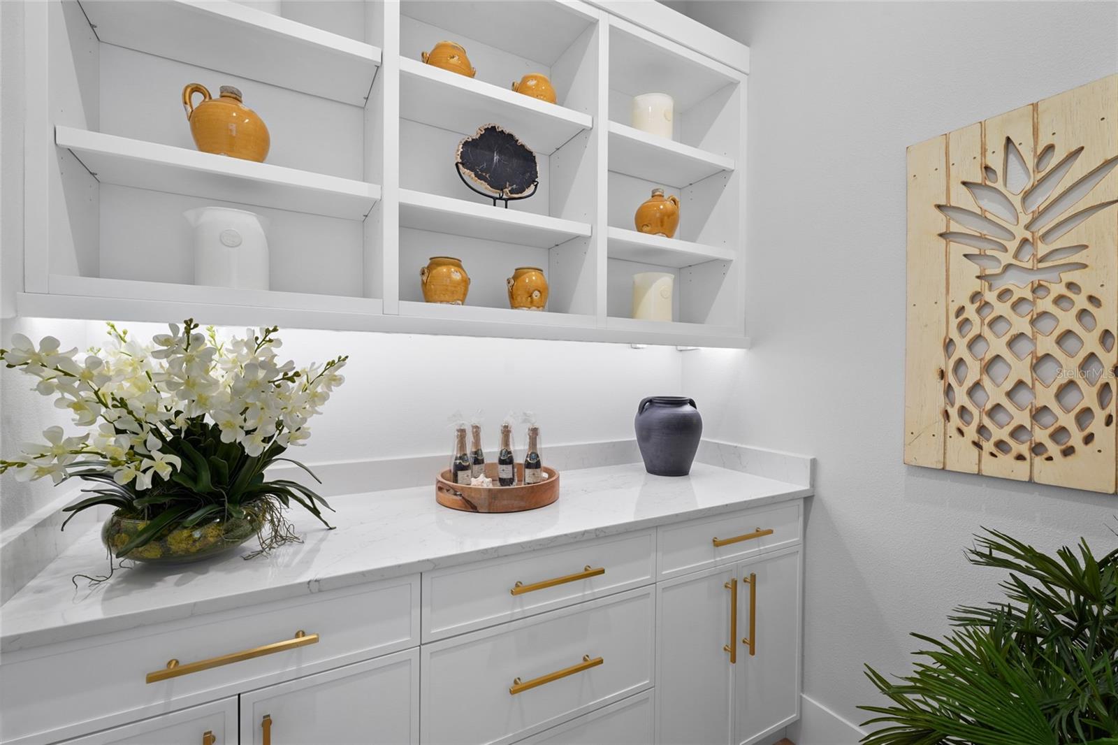 A4653436 Property Photo