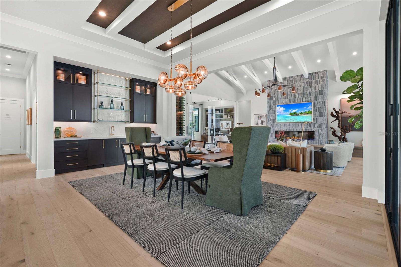 A4653436 Property Photo