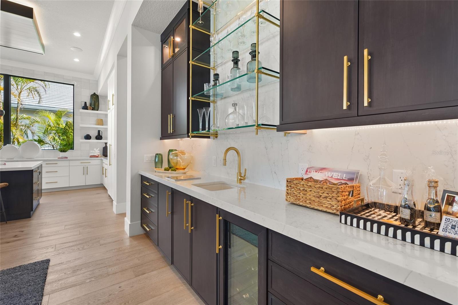 A4653436 Property Photo