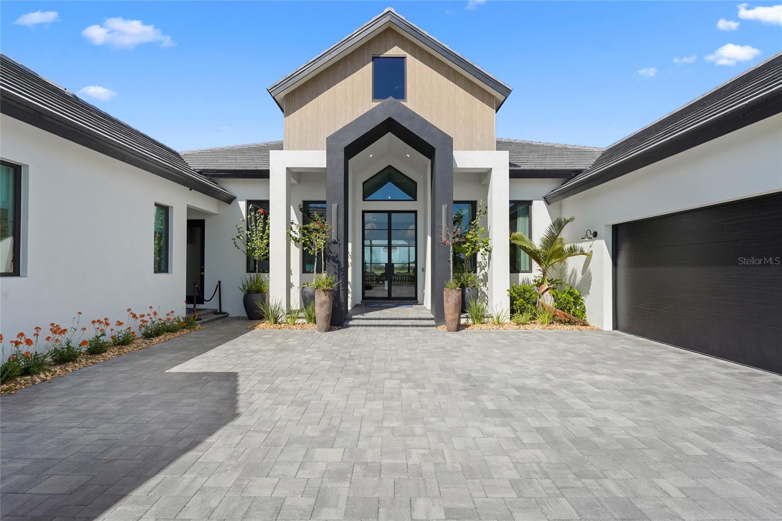 A4653436 Property Photo